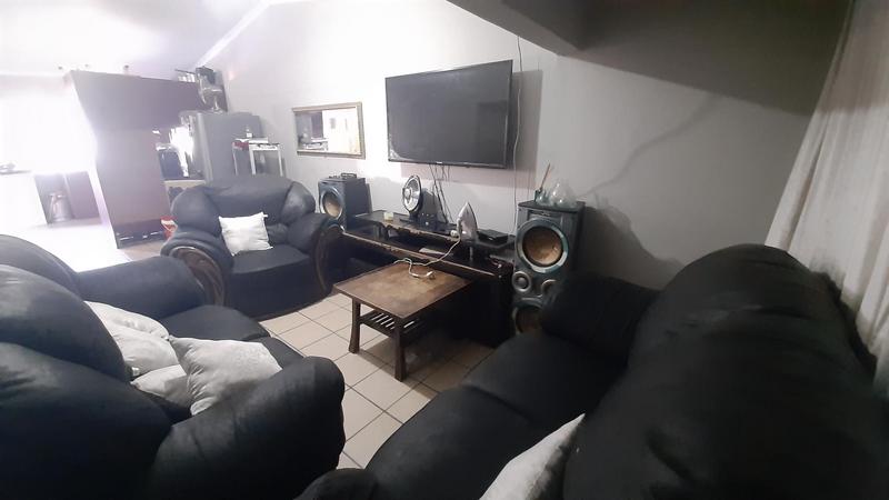 2 Bedroom Property for Sale in Blackheath Industrial Western Cape